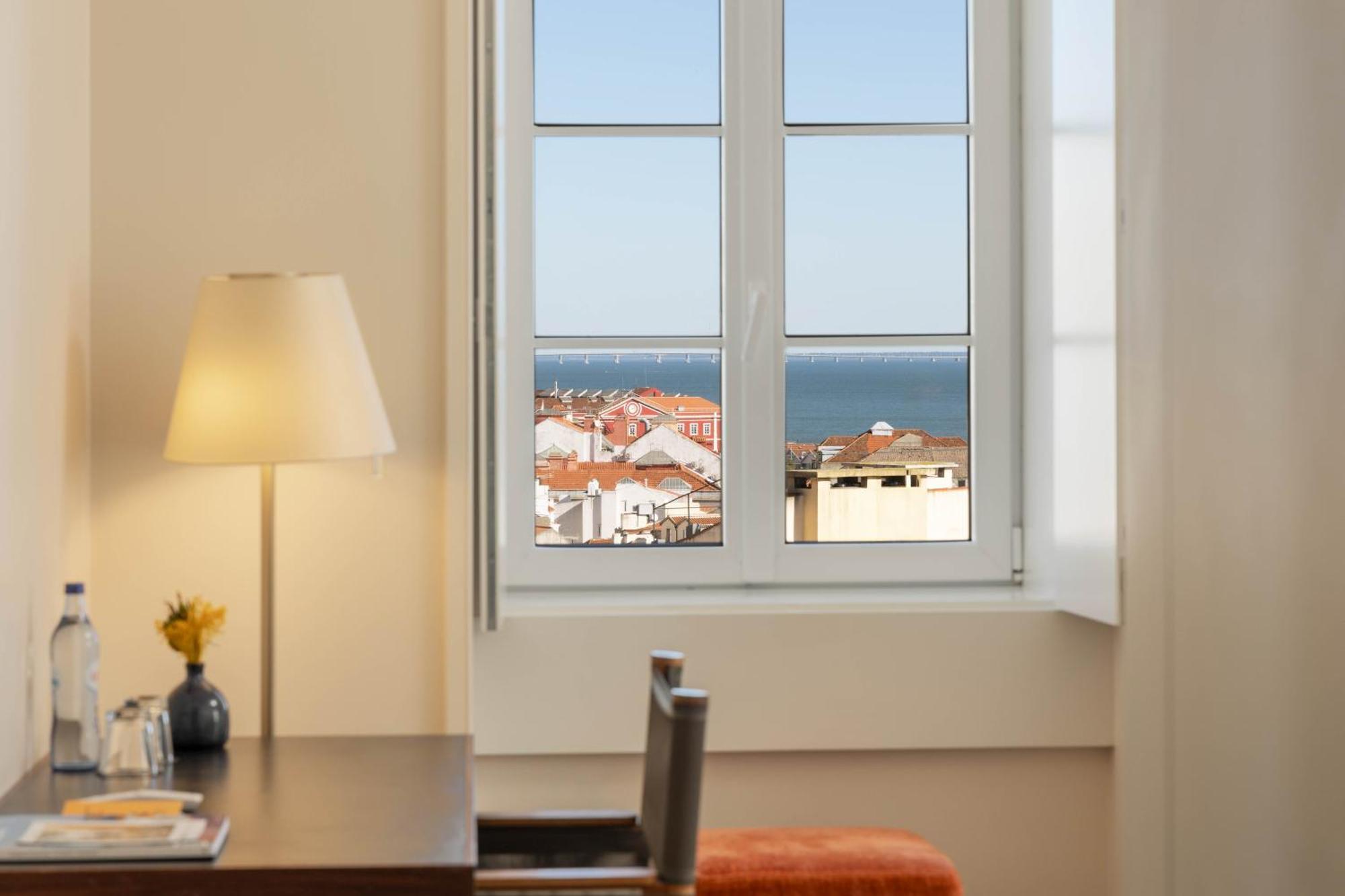 Memmo Alfama - Design Hotels (Adults Only) Lisbon Bagian luar foto